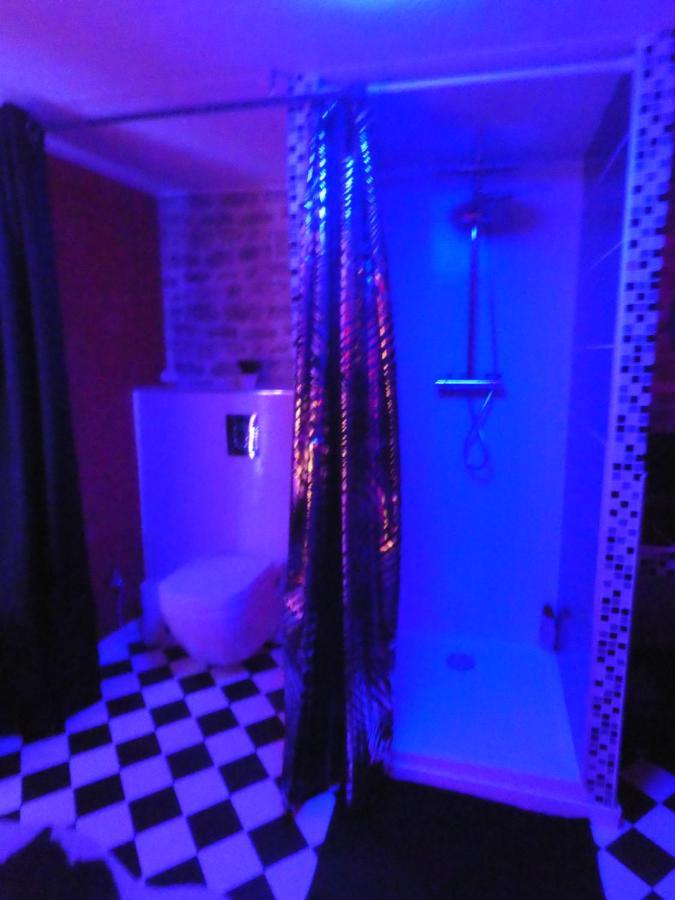Love Room Le Rouge Et Noir Barr Ngoại thất bức ảnh