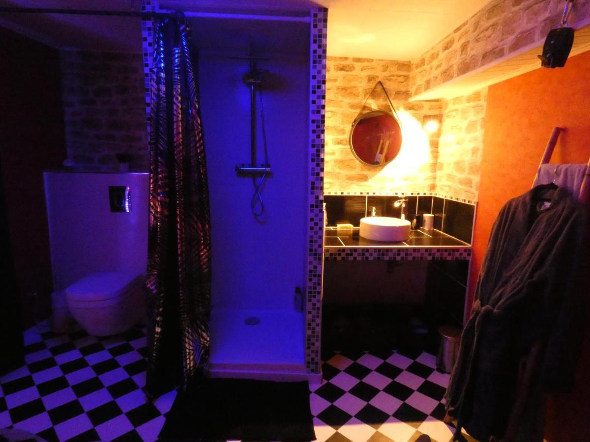 Love Room Le Rouge Et Noir Barr Ngoại thất bức ảnh