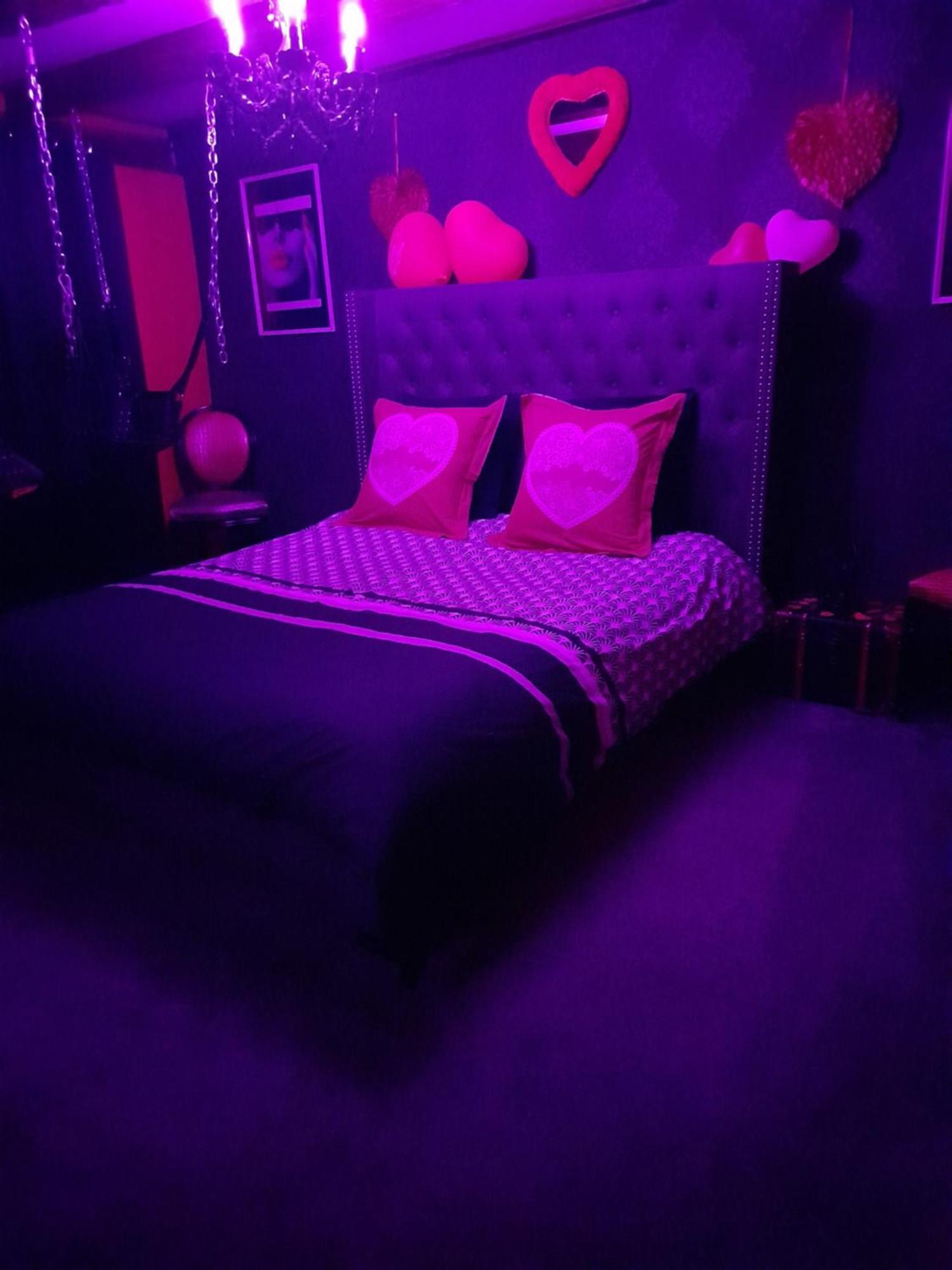 Love Room Le Rouge Et Noir Barr Ngoại thất bức ảnh