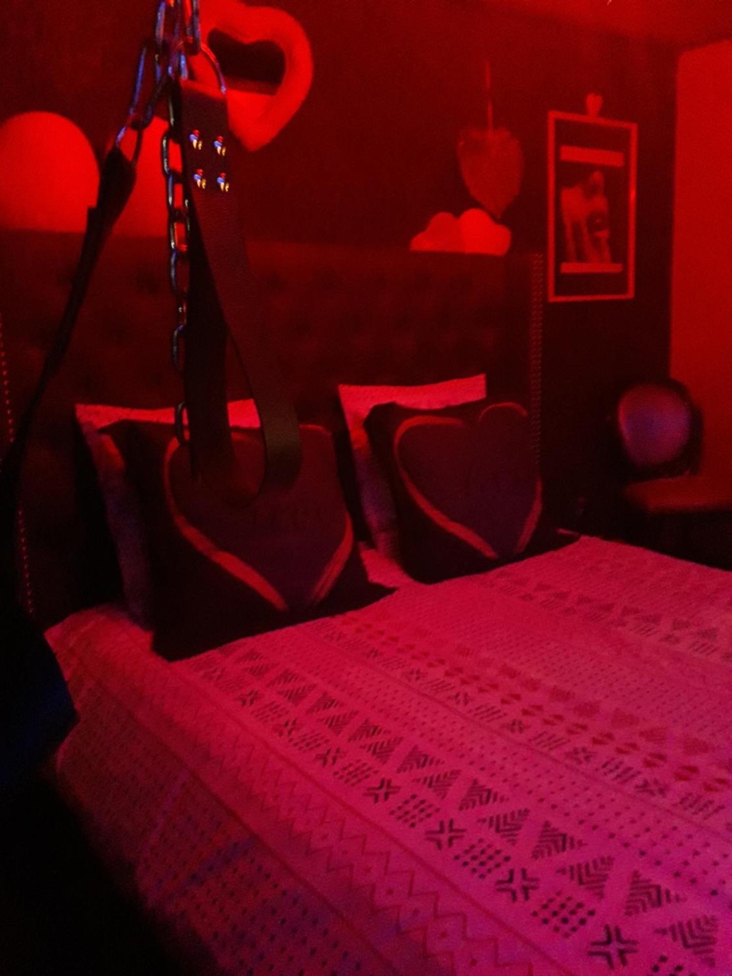 Love Room Le Rouge Et Noir Barr Ngoại thất bức ảnh