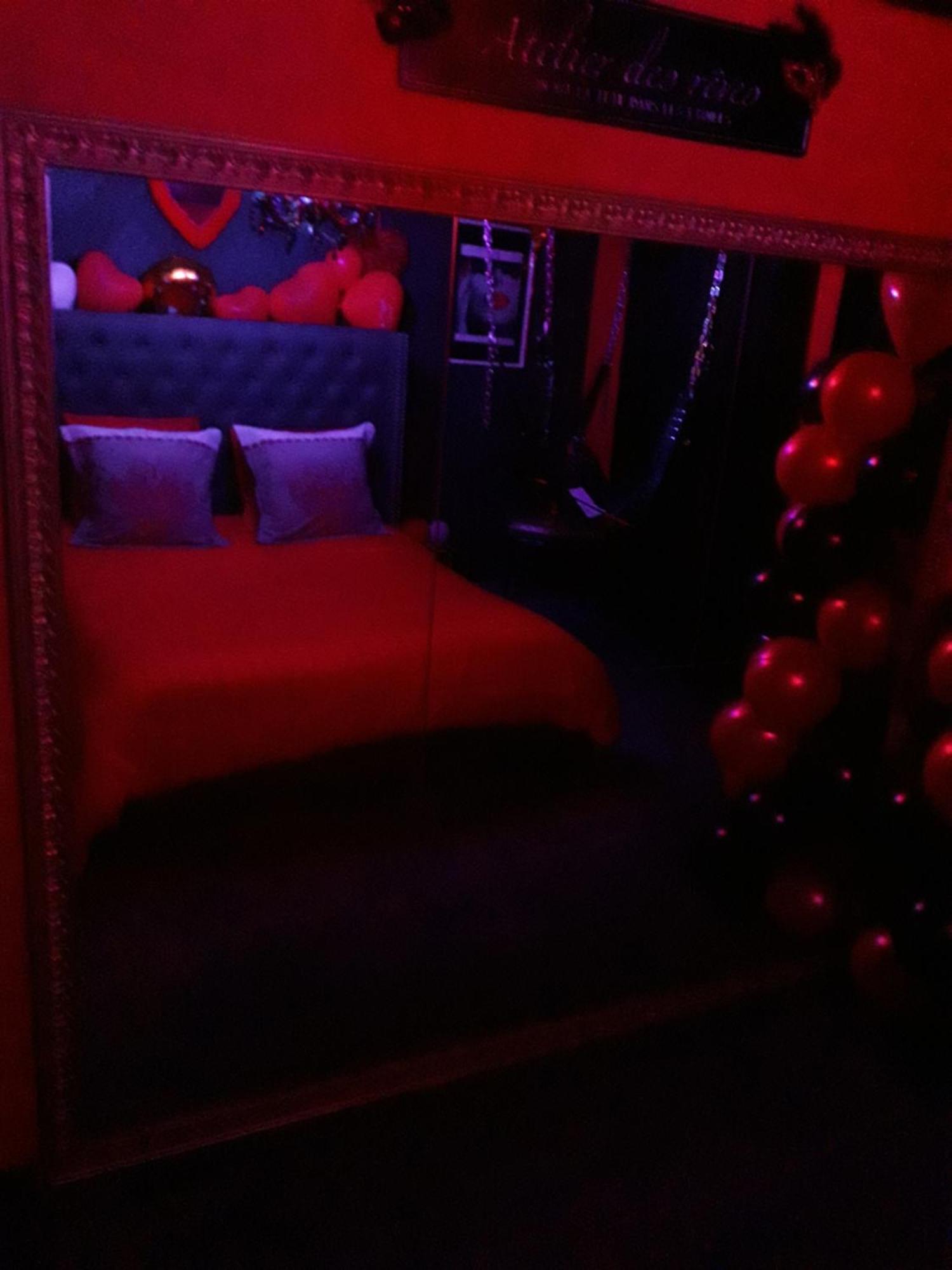 Love Room Le Rouge Et Noir Barr Ngoại thất bức ảnh